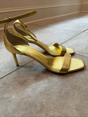 Saint Laurent Heels MSRP $1,100